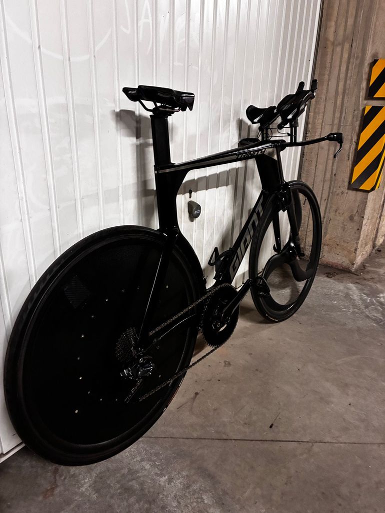 Used Giant Trinity Advanced Pro 1 2021 2021 Road & Gravel, Black — image 8 of 9