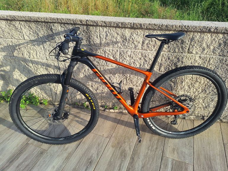 Used Giant XTC, Advanced 29 2 2022 2022 Mountainbike — image 2 of 5