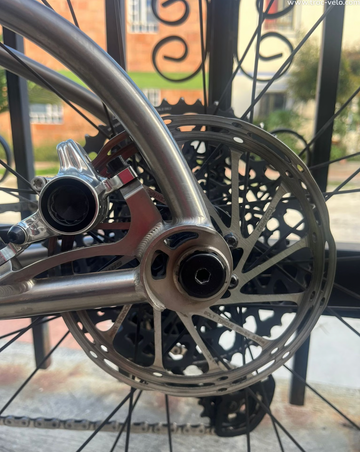 Leon Torrentibus Leon Framework Torrentibus 2024 Mountainbike de segunda mano, Gris claro — imagen 9 de 9
