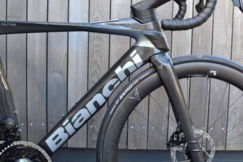 Used Bianchi Oltre PRO SRAM FORCE ETAP AXS 2025 2025 Road & Gravel — image 3 of 4