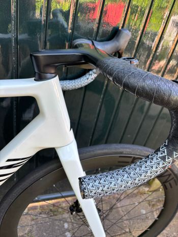 Used Canyon Ultimate CF SL 7 AXS 2023 2023 Road & Gravel, White — image 8 of 10