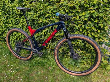 Used Trek Supercaliber 9.8 GX AXS 2021 2021 Mountainbike, Red, 29 — image 4 of 5