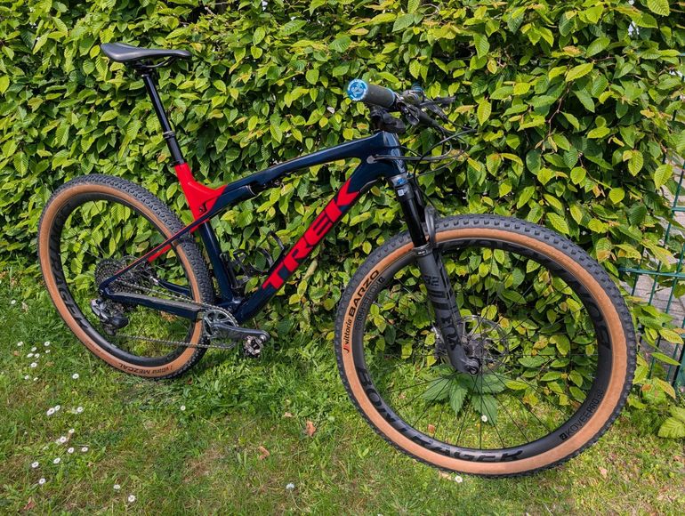 Used Trek Supercaliber 9.8 GX AXS 2021 2021 Mountainbike, Red, 29 — image 4 of 5