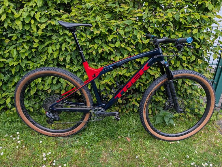 Used Trek Supercaliber 9.8 GX AXS 2021 2021 Mountainbike, Red, 29 — image 5 of 5