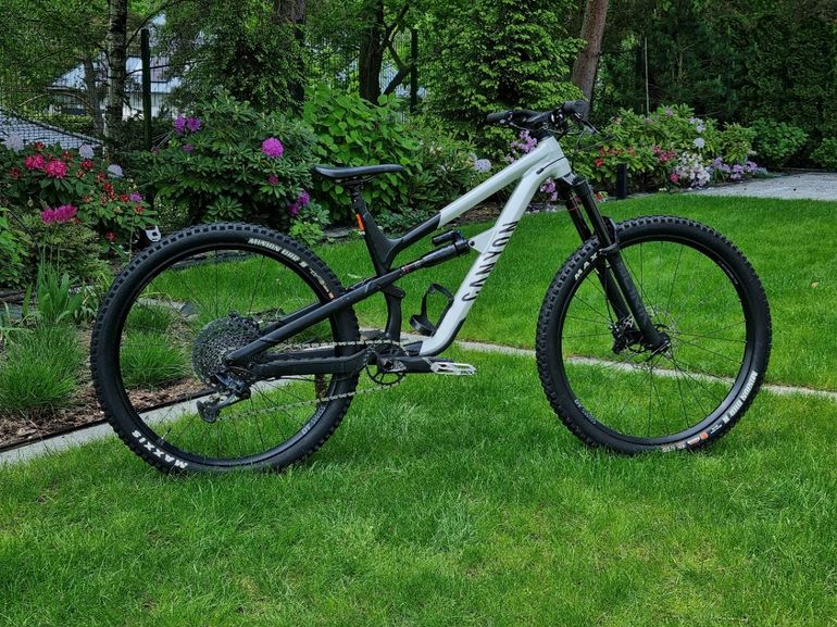 Used Canyon Spectral 29 AL 6 2023 2023 Mountainbike, Nero — image 1 of 9