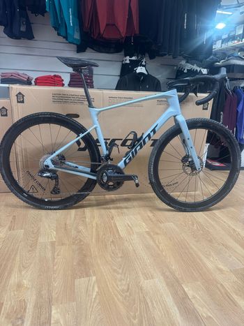 Used Giant Revolt Shimano Ultegra Di2 2025 Road & Gravel, Blue — image 2 of 8