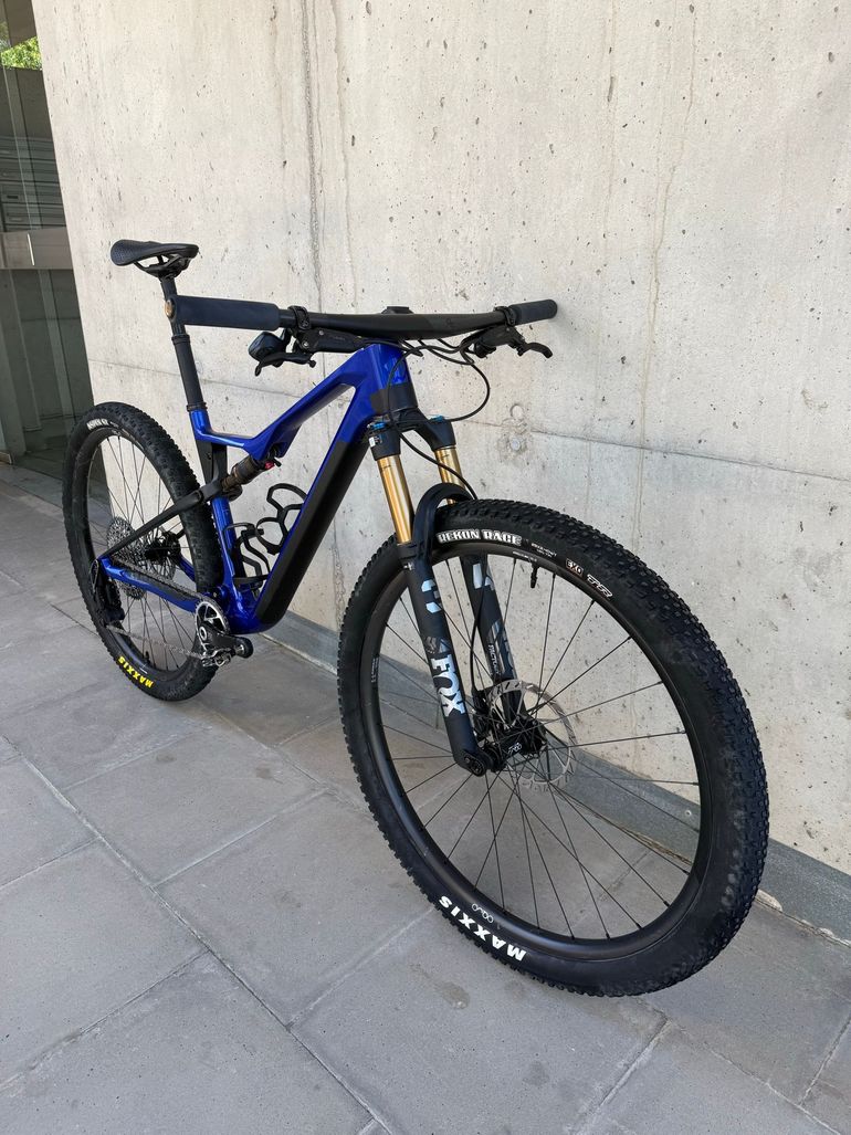 Used Orbea OIZ M-TEAM AXS 2025 2025 Mountainbike — image 2 of 12