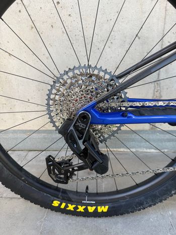 Used Orbea OIZ M-TEAM AXS 2025 2025 Mountainbike — image 4 of 12