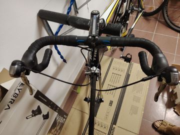 Used Trek Madone 6.2 2011 2011 Road & Gravel, Black — image 5 of 5