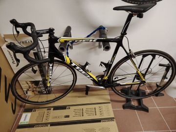 Used Trek Madone 6.2 2011 2011 Road & Gravel, Black — image 3 of 5