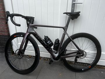 Gebrauchtes Giant Propel Advanced Pro 1 2024 2024 Road & Gravel, Hellgrau — Bild 2 von 11