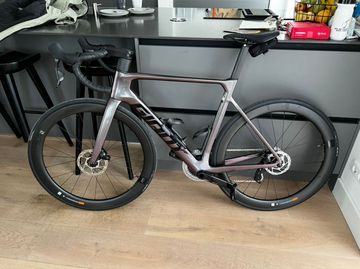 Gebrauchtes Giant Propel Advanced Pro 1 2024 2024 Road & Gravel, Hellgrau — Bild 3 von 11