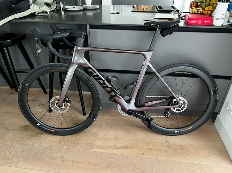 Used Giant Propel Advanced Pro 1 2024 2024 Road & Gravel, Hellgrau — image 3 of 3