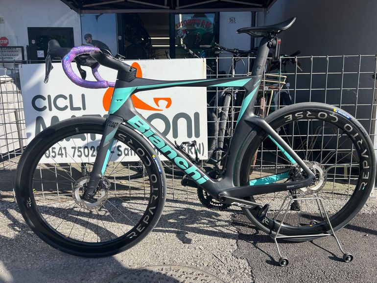 Used Bianchi Oltre PRO Ultegra Di2 2023 2023 Road & Gravel — image 8 of 13