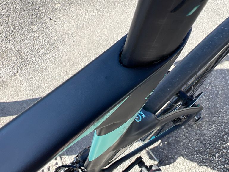 Used Bianchi Oltre PRO Ultegra Di2 2023 2023 Road & Gravel — image 7 of 13