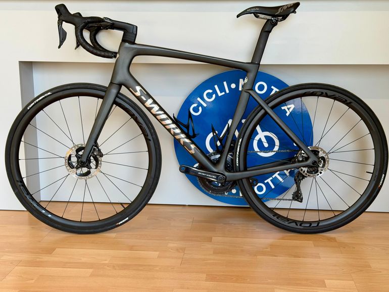 Used Specialized S-Works Tarmac SL7 - Shimano Dura-Ace Di2 2022 2022 Road & Gravel — image 1 of 4