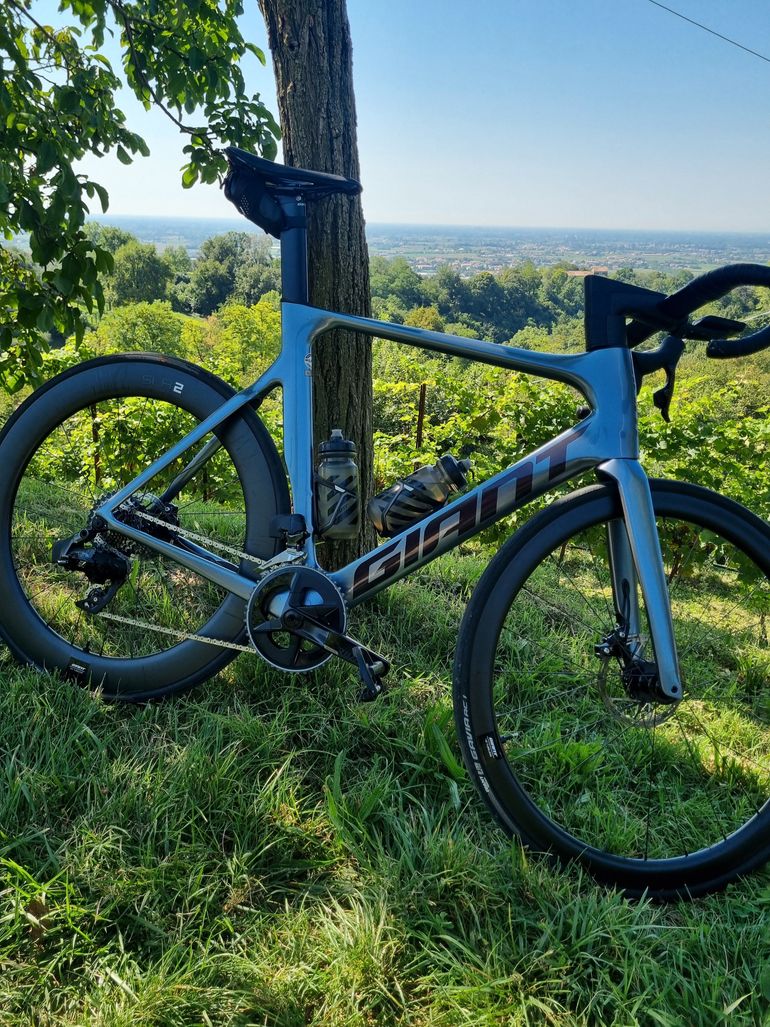 Used Giant Propel, Advanced Disc 1 2022 2022 Road & Gravel, Grigio chiaro — image 3 of 5