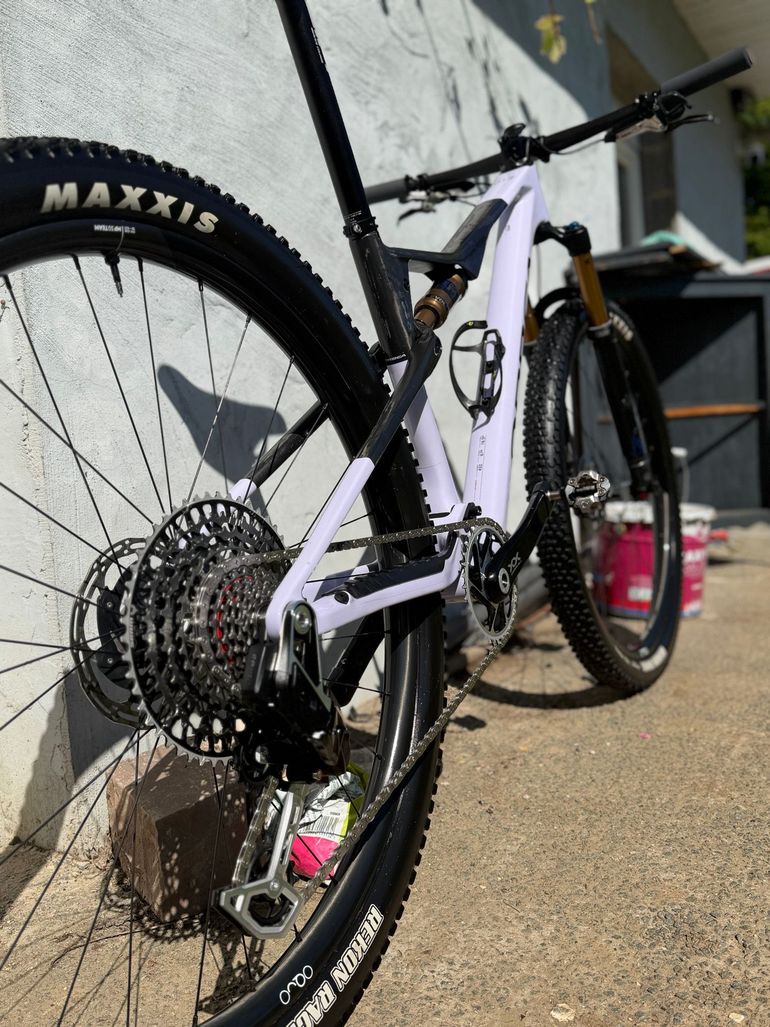 Used Orbea OIZ M-TEAM AXS 2024 2024 Mountainbike — image 2 of 4