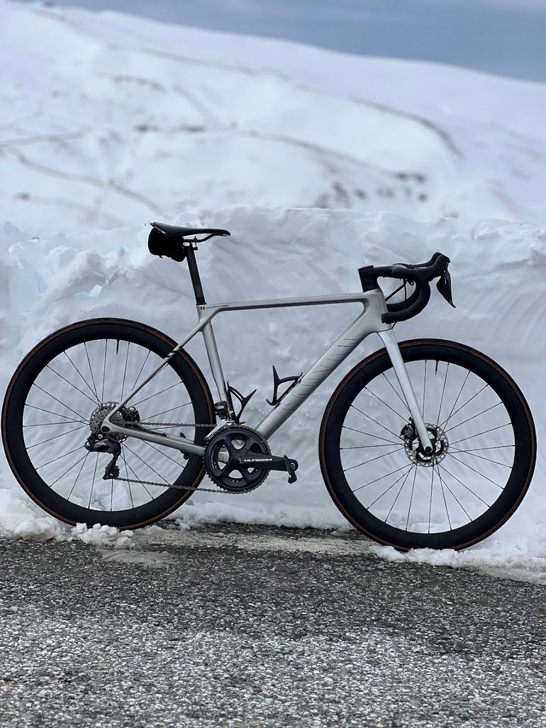 Used Canyon Ultimate CFR Disc Aero 2021 2021 Road & Gravel — image 3 of 7