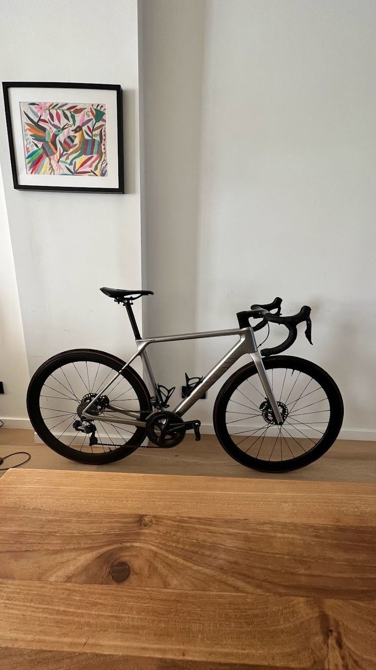 Used Canyon Ultimate CFR Disc Aero 2021 2021 Road & Gravel — image 2 of 7