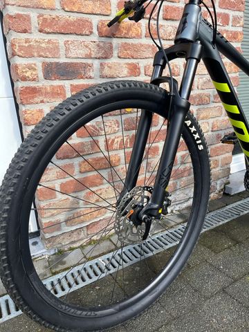Used Scott Scale 980 2022 2022 Mountainbike, Light Gray, 29 — image 9 of 13