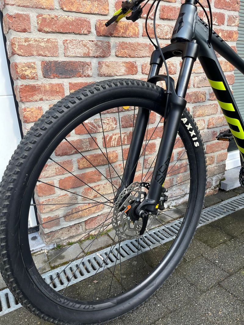 Used Scott Scale 980 2022 2022 Mountainbike, Light Gray, 29 — image 9 of 13