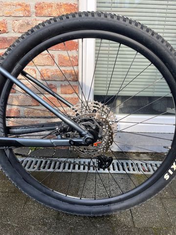 Used Scott Scale 980 2022 2022 Mountainbike, Light Gray, 29 — image 8 of 13