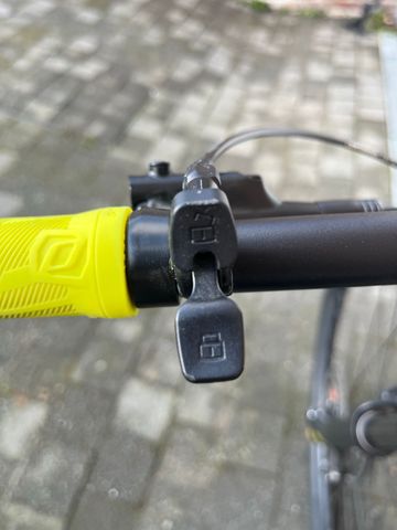 Used Scott Scale 980 2022 2022 Mountainbike, Light Gray, 29 — image 11 of 13