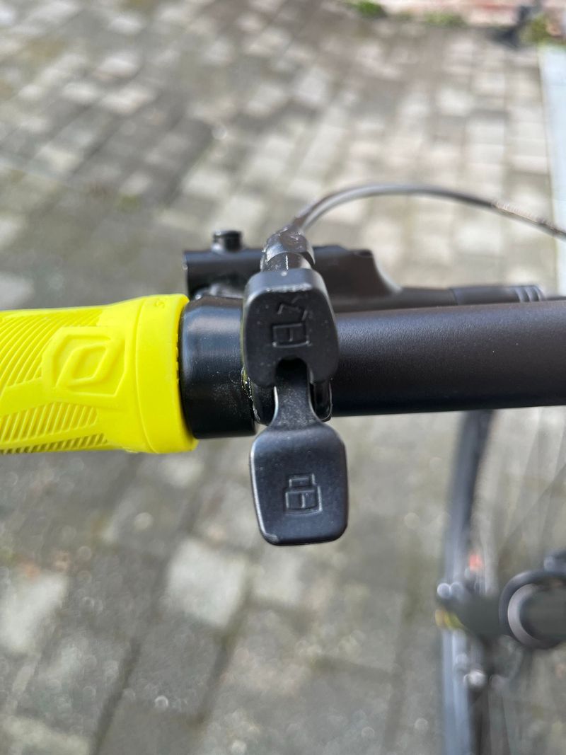 Used Scott Scale 980 2022 2022 Mountainbike, Light Gray, 29 — image 11 of 13