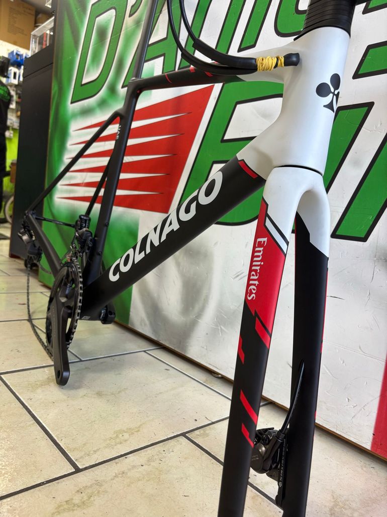 Used Colnago V5Rs Shimano Ultegra Di2 2025 2025 Road & Gravel — image 11 of 13