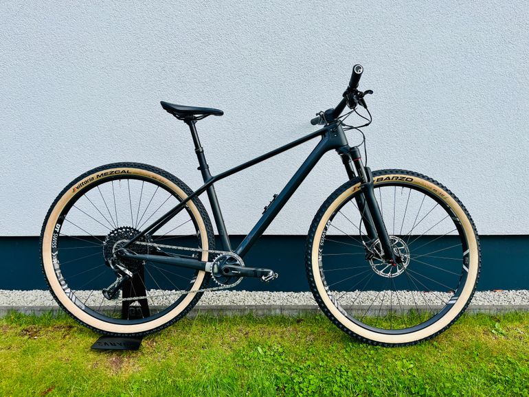 Used Canyon Exceed CF SL 7.0 Pro Race 2018 2018 Mountainbike — image 2 of 20