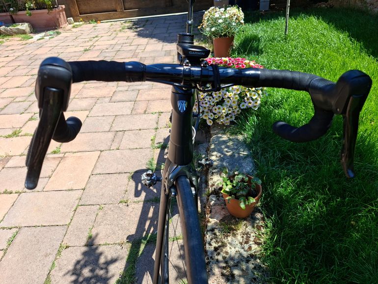 Used Trek Madone WheelTop EDS 2017 Road & Gravel, Black — image 2 of 4
