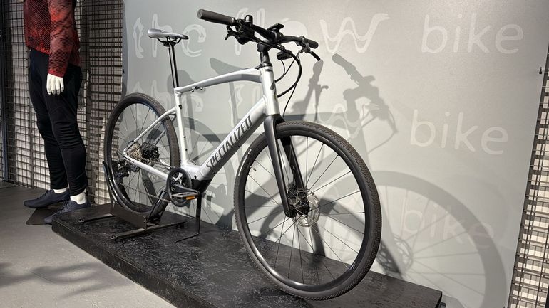 Used Specialized Turbo Vado SL 5.0 2021 2021 Urban, Light Gray — image 2 of 12
