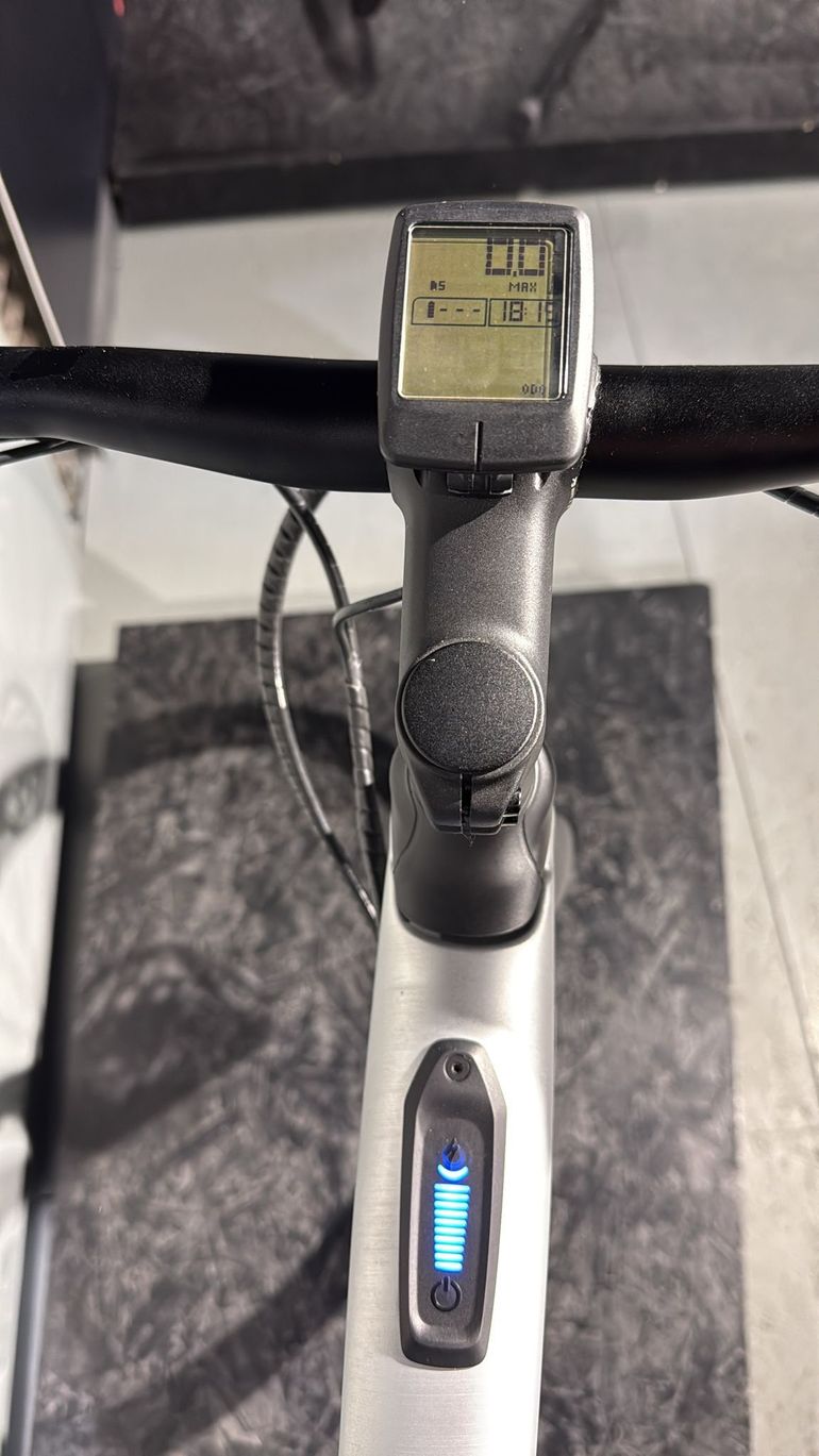 Used Specialized Turbo Vado SL 5.0 2021 2021 Urban, Light Gray — image 7 of 12