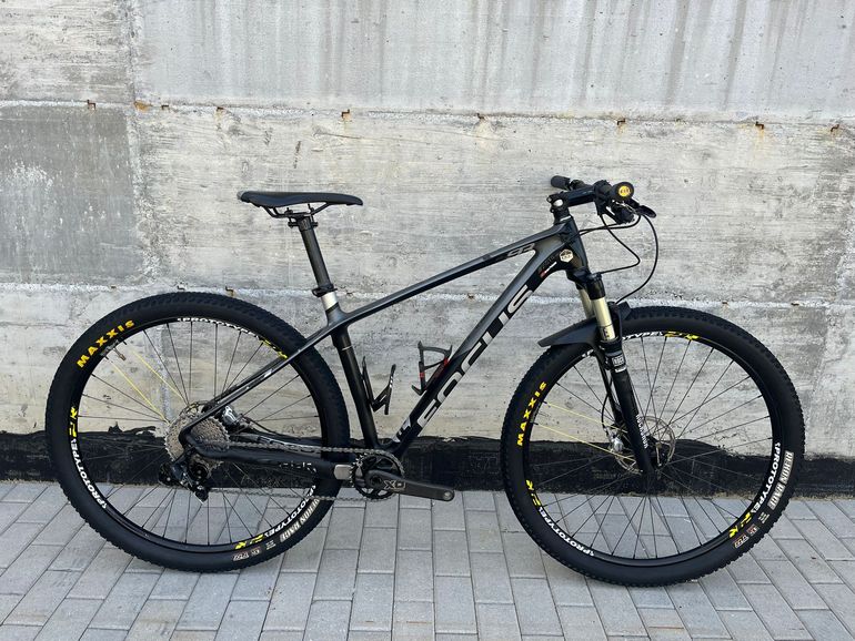 Used Focus Raven 2019 FCC 2019 Mountainbike, Black — image 1 of 12