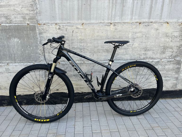 Used Focus Raven 2019 FCC 2019 Mountainbike, Black — image 2 of 12