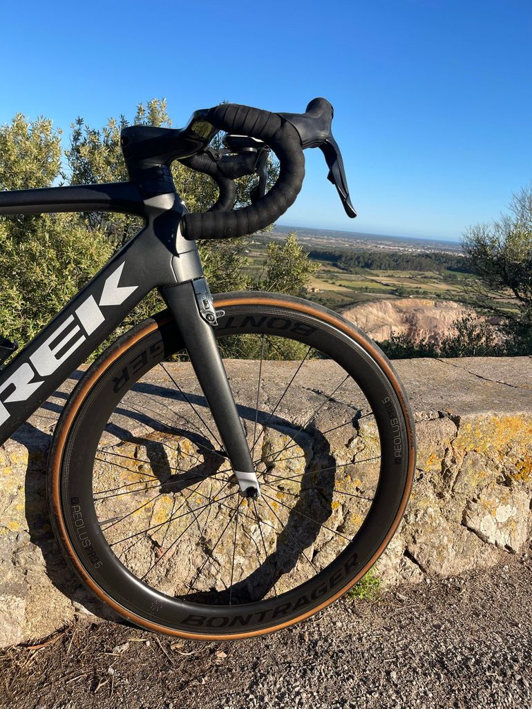 Used Trek Madone Shimano Ultegra Di2 2020 Road & Gravel, Black — image 4 of 4