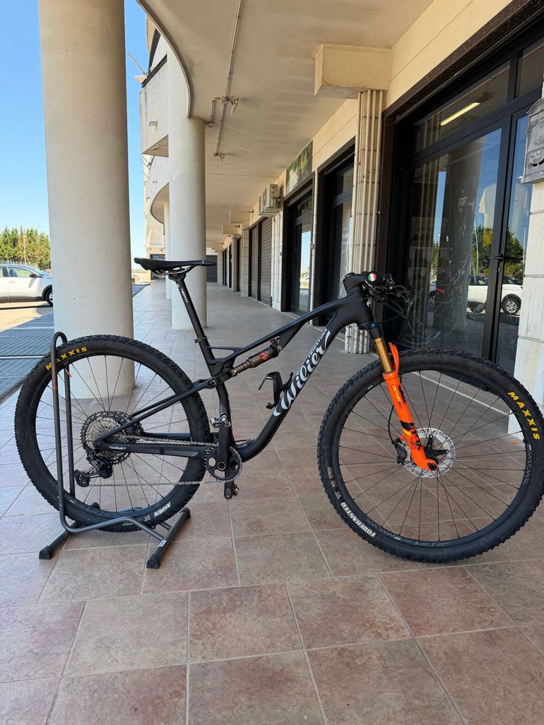 Used Wilier URTA SLR SHIMANO XT 1X12S 2023 2023 Mountainbike — image 1 of 6