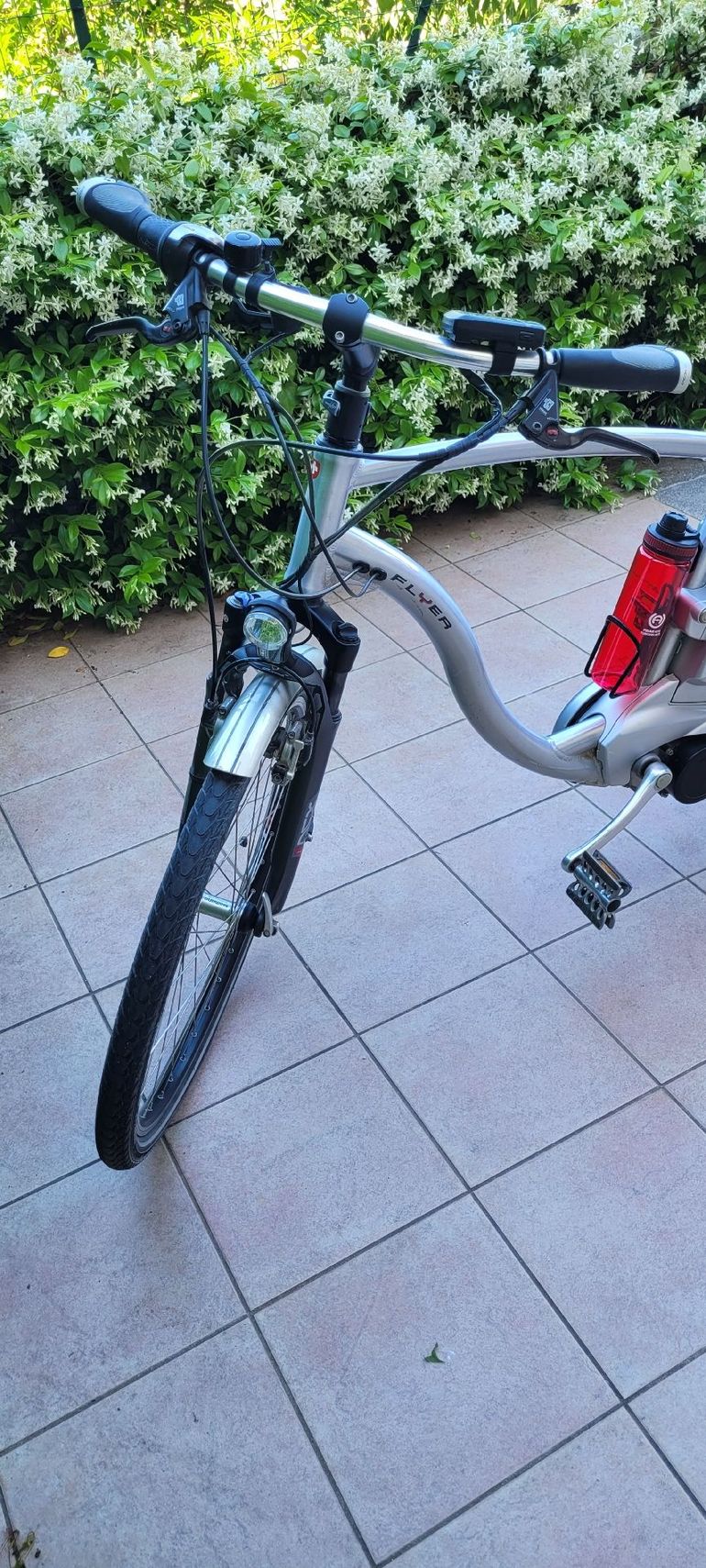 Used Flyer Flyer Custom Shimano Nexus Hub Gear Urban, Light Gray — image 9 of 20