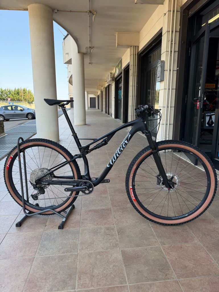 Used Wilier Urta Shimano Deore XT 2025 Mountainbike — image 1 of 10