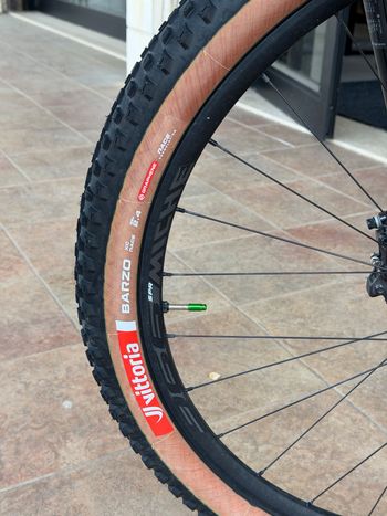 Used Wilier Urta Shimano Deore XT 2025 Mountainbike — image 7 of 10