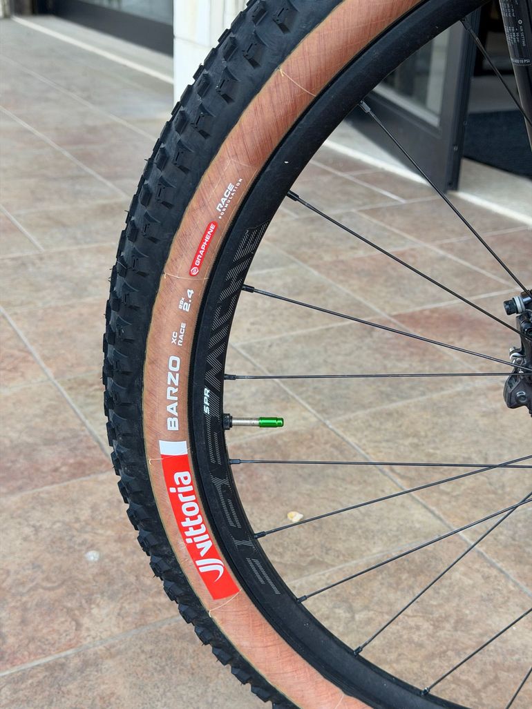 Used Wilier Urta Shimano Deore XT 2025 Mountainbike — image 7 of 10