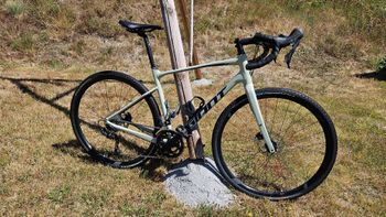Used Giant Revolt 1 2021 2021 Road & Gravel