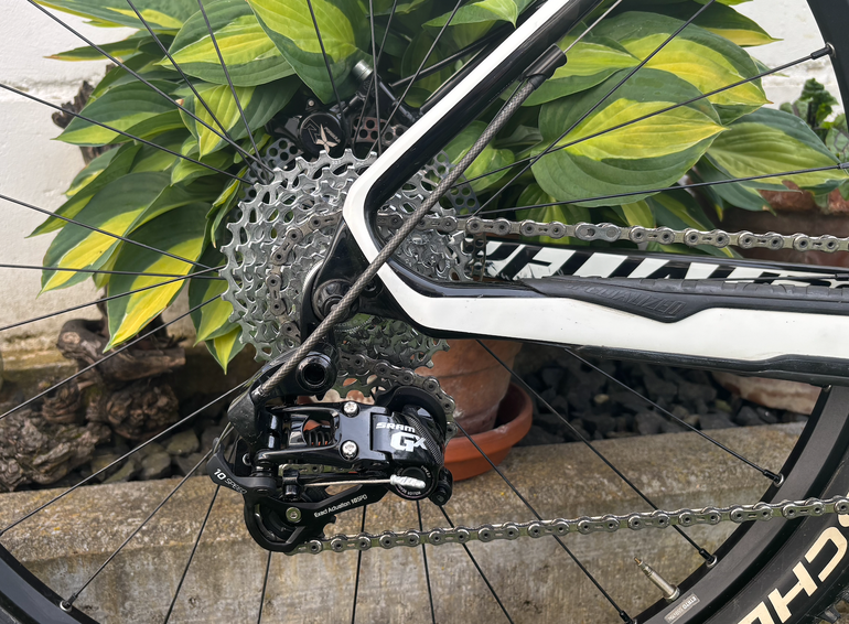 Used Specialized Stumpjumper Expert Carbon 26" 2012 2012 Mountainbike, Weiß — image 2 of 6