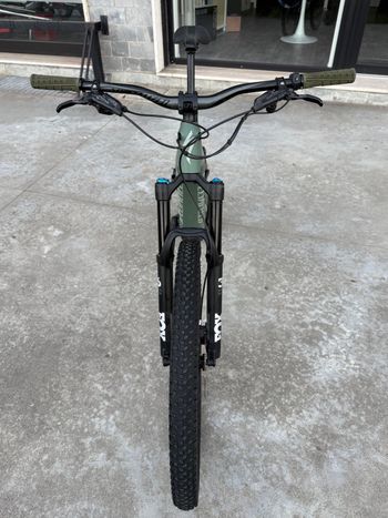 Used Specialized Turbo Levo Expert Carbon 2021 2021 Mountainbike, Green, 29 — image 10 of 11