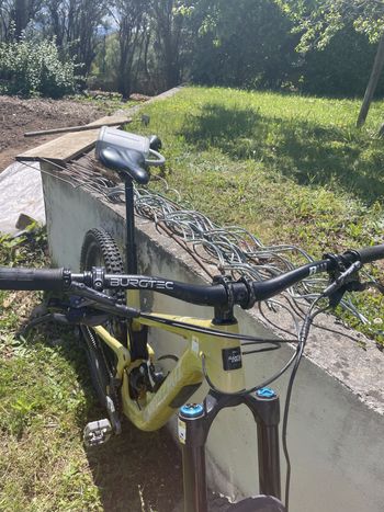 Used Santa Cruz MEGATOWER XT / Coil / Carbon C / 29 2022 2022 Mountainbike, White, 29 — image 2 of 7