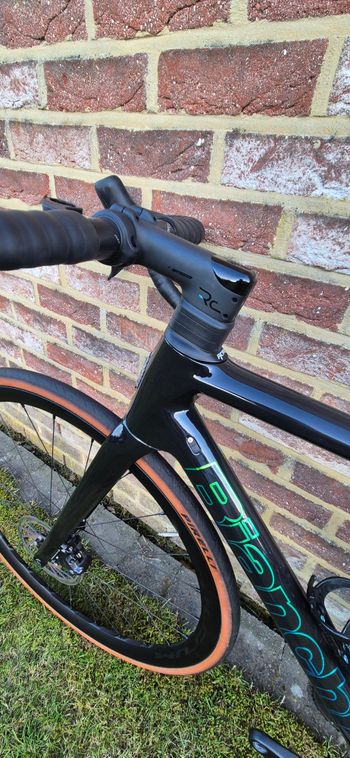 Used Bianchi Specialissima - Ultegra Di2 2022 2022 Road & Gravel — image 14 of 19
