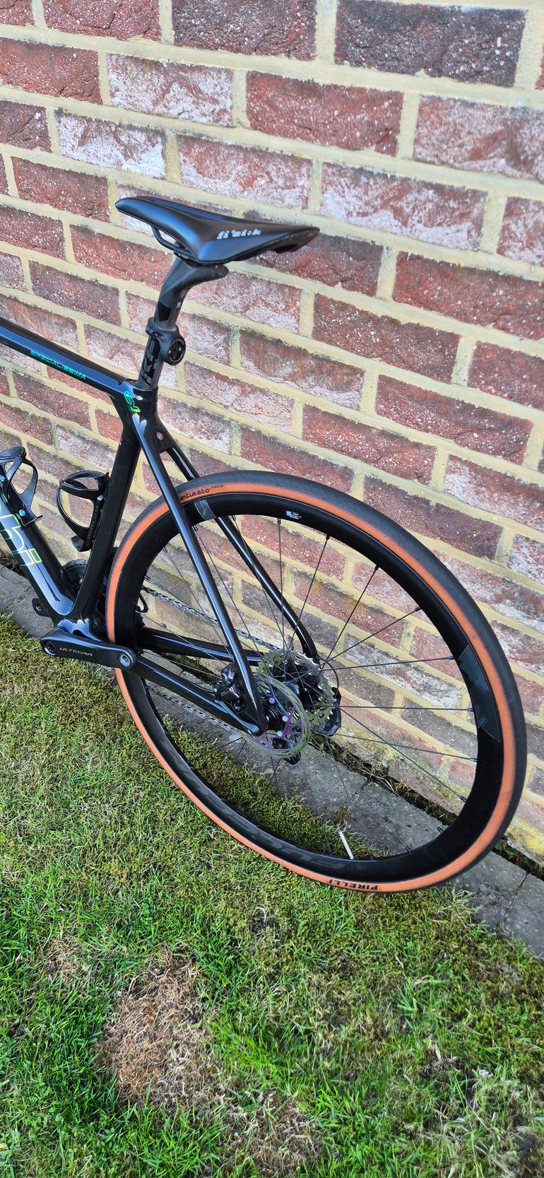 Used Bianchi Specialissima - Ultegra Di2 2022 2022 Road & Gravel — image 17 of 19