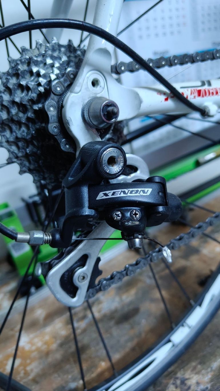 Used Olympia Olympia Custom Campagnolo Veloce 2012 Road & Gravel, White — image 3 of 10