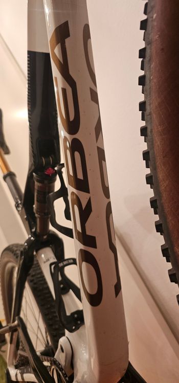 Used Orbea OIZ M-TEAM AXS 2024 2024 Mountainbike — image 4 of 11